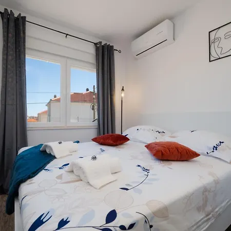 Ante Room's Pensjonat 3*