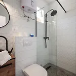 Ante Room's تروغير
