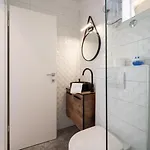 Ante Room's تروغير