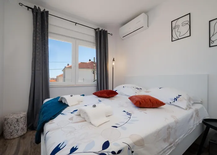 Ante Room's Konukevi 3*